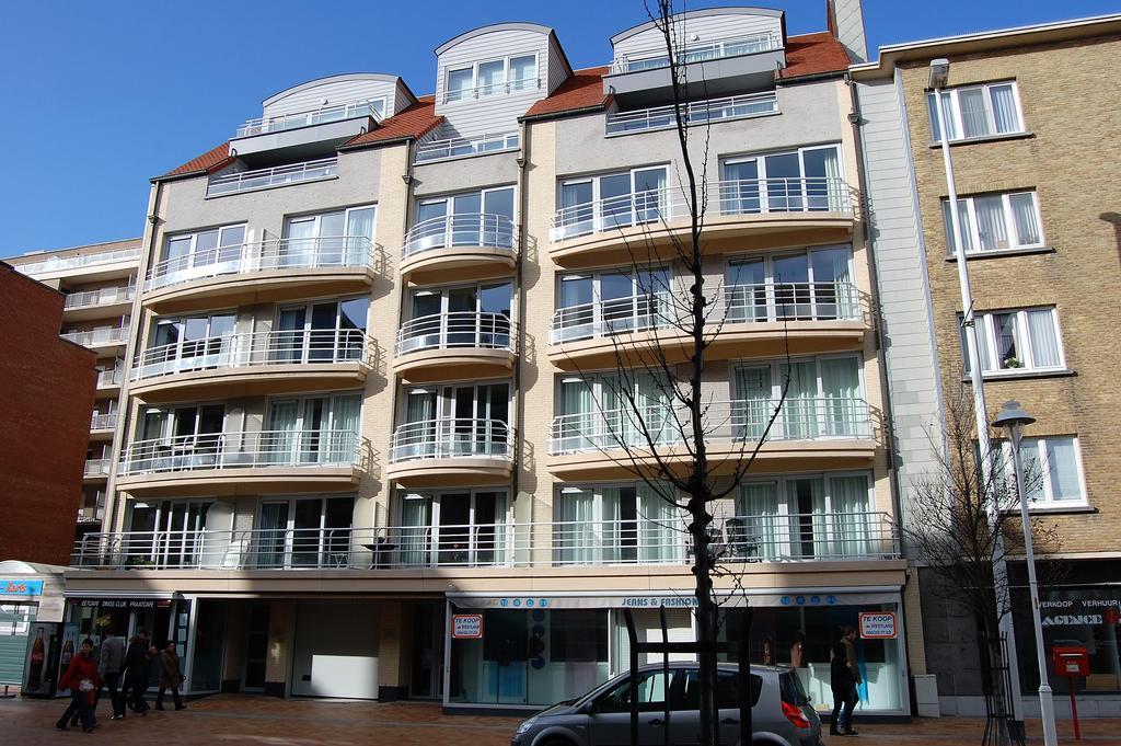 Residentie Hof Van Vlaanderen Nieuwpoort Exterior photo